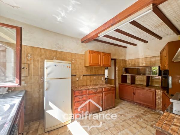 Maison d'environ 120 m2 avec plus de 2,2 hectares de terrain et un potentiel d'agrandissement exceptionnel – Saint-Jean-de-Muzols