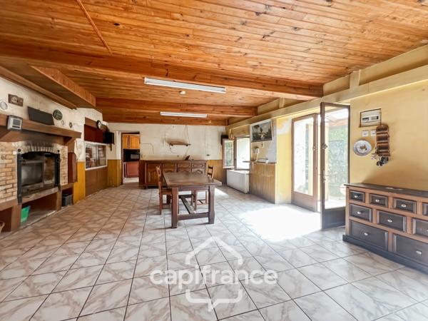 Maison d'environ 120 m2 avec plus de 2,2 hectares de terrain et un potentiel d'agrandissement exceptionnel – Saint-Jean-de-Muzols