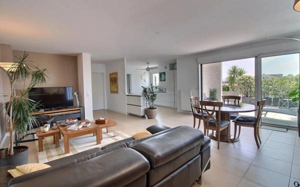 Appartement à vendre    4 pièces • 110,30 m2 Anglet