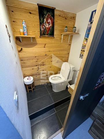 A VENDRE - A REYNES Maison en pierres et poutres  apparentes + Jardin