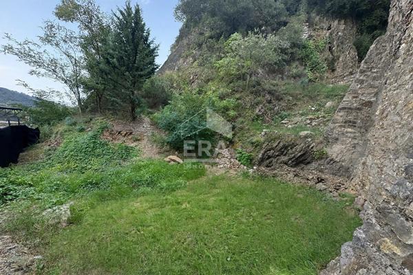 A VENDRE - A REYNES Maison en pierres et poutres  apparentes + Jardin
