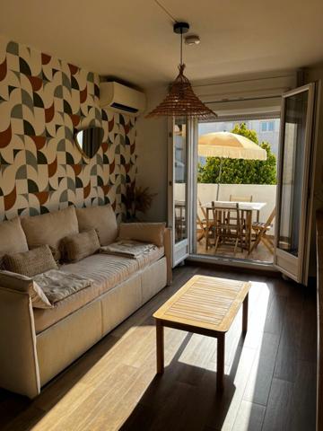 Appartement à vendre    1 pièce • 24 m2 Saint-Cyr-sur-Mer