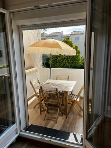 Appartement à vendre    1 pièce • 24 m2 Saint-Cyr-sur-Mer