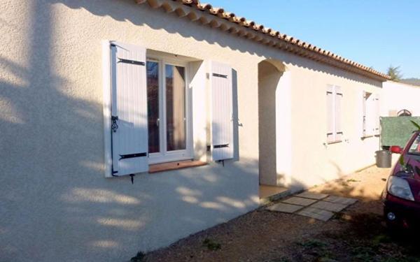 Maison à louer    4 pièces •  Forcalqueiret