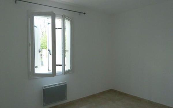 Maison à louer    4 pièces •  Forcalqueiret