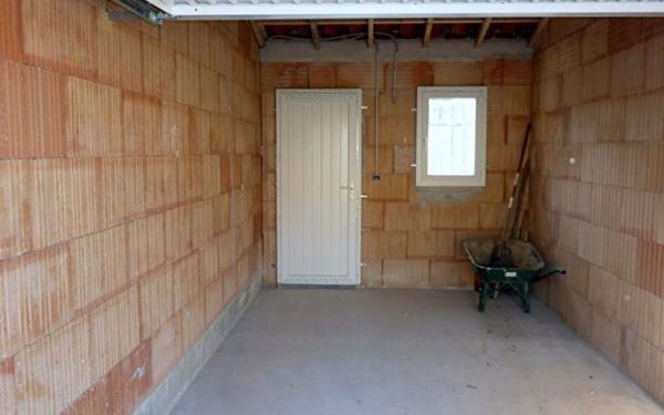 Maison à louer    4 pièces •  Forcalqueiret