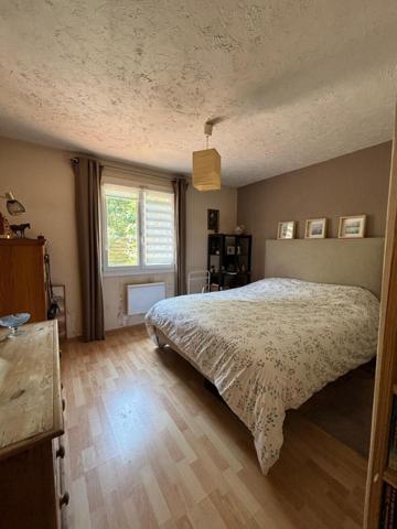 villa de plain pied avec joli jardin