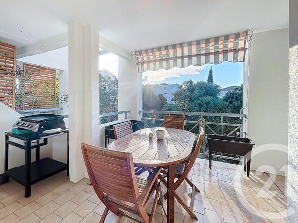 Appartement F4 à vendre  4 pièces - 82 m2 ST LAURENT DU VAR - 06