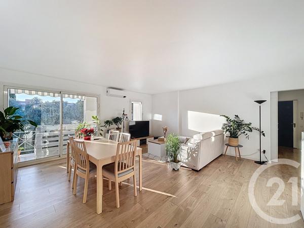 Appartement F4 à vendre  4 pièces - 82 m2 ST LAURENT DU VAR - 06