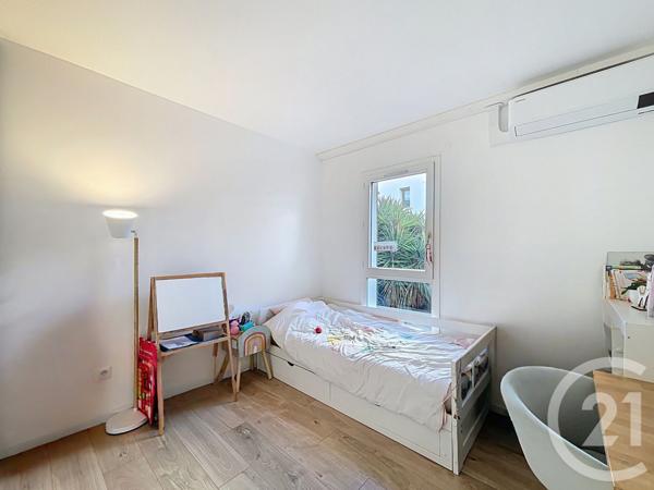 Appartement F4 à vendre  4 pièces - 82 m2 ST LAURENT DU VAR - 06