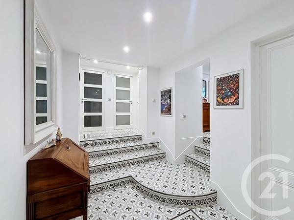 Appartement F4 à vendre  5 pièces - 131,81 m 2   ARCACHON  - 33