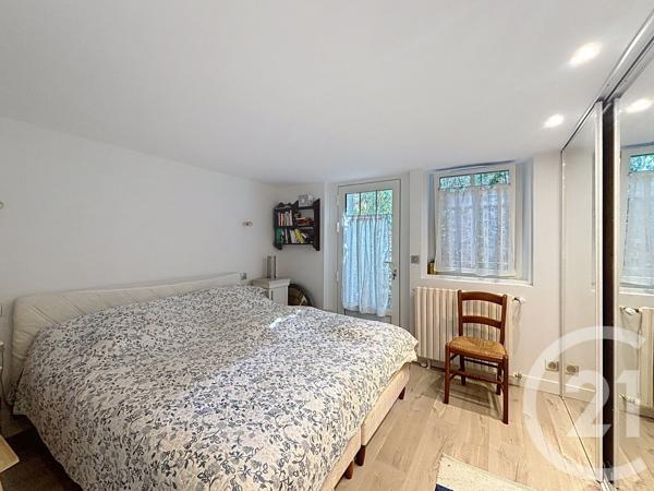 Appartement F4 à vendre  5 pièces - 131,81 m 2   ARCACHON  - 33