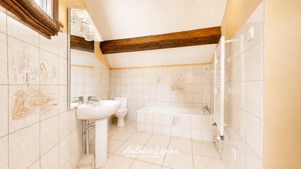 Appartement
         2 pièces
        - 55 m² Exclusivité 197 000 € *