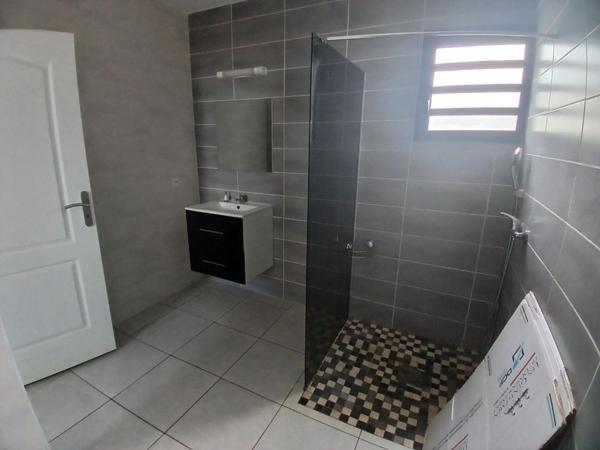 Ravine Des Cabris 97432 , maison de 4 pièce(s) 113 m2 sur terrain de 274 m²