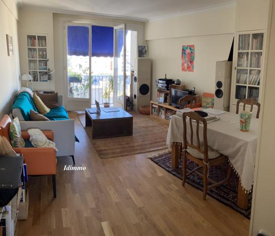 Paris 20ième, M° Nation-Maraîchers, T2 traversant et lumineux au 7ième étage, vue dégagée  Paris (75020)