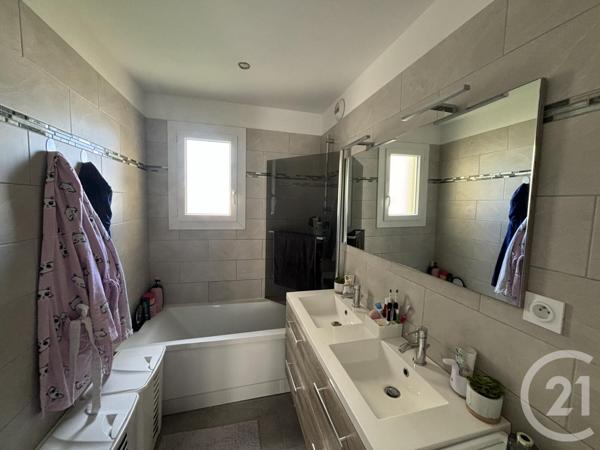 Appartement T3 à vendre  3 pièces - 65,40 m2 BASTIA - 202