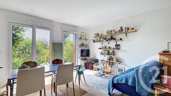 Appartement F3 à vendre  3 pièces - 65,45 m 2   ARCACHON  - 33