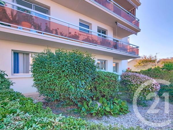 Appartement F3 à vendre  3 pièces - 65,45 m 2   ARCACHON  - 33