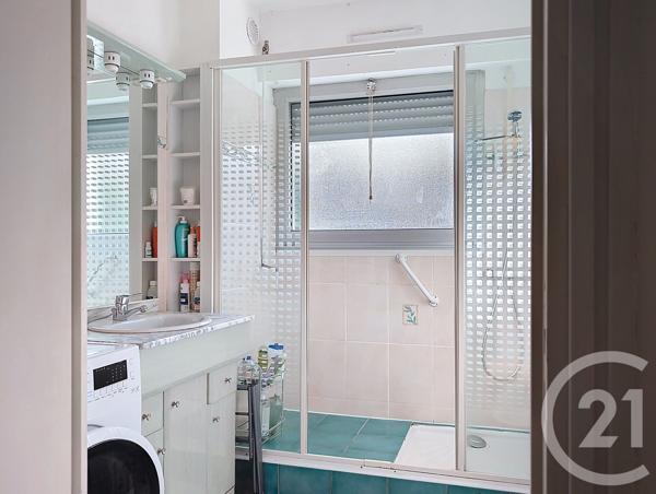 Appartement F3 à vendre  3 pièces - 65,45 m 2   ARCACHON  - 33