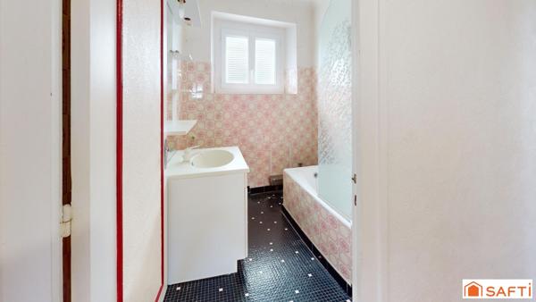 Maison 137m2, 5 pièces, 4 chambres, garage et jardinet