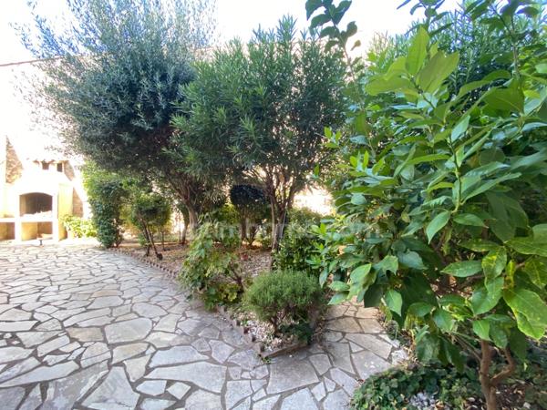 Maison 4 pièces 110 m2 avec garage, jardin et terrasse à FLORENSAC (34)