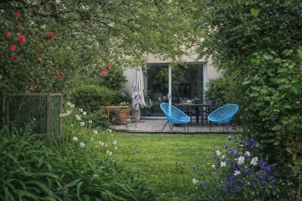 Geneuille (25870) Maison dans ecrin de verdure