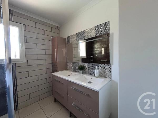Maison à vendre  4 pièces - 100 m 2   ROQUEBRUNE SUR ARGENS  - 83