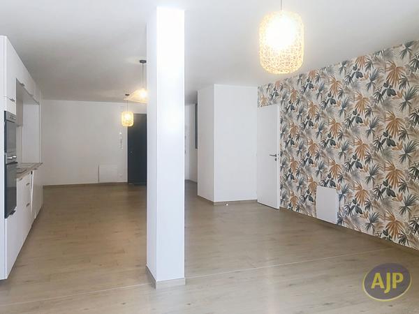 Appartement à vendre Cholet - 3 pièces, 97m² avec 2 chambre(s) à 199 000€ - AJP Immobilier Cholet
