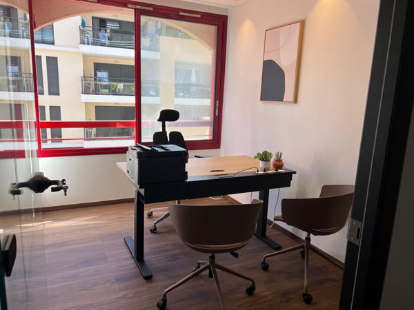 Saint-Laurent-du-Var (06700) BUREAUX STANDING 80m² CENTRE VILLE à ST LAURENT DU VAR