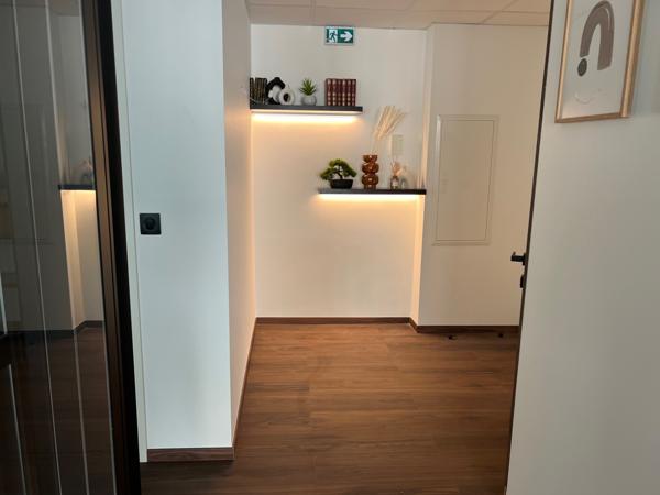 Saint-Laurent-du-Var (06700) BUREAUX STANDING 80m² CENTRE VILLE à ST LAURENT DU VAR