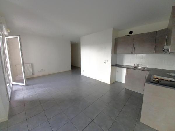 Appartement · Location Decines Charpieu (69150) 3 pièces · 68m²