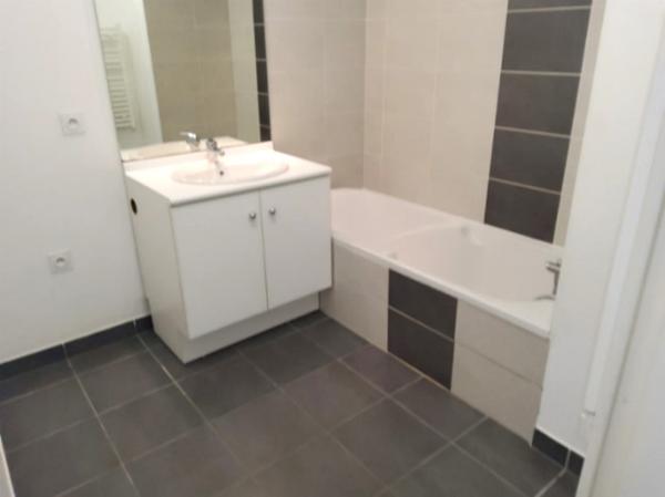 Appartement · Location Decines Charpieu (69150) 3 pièces · 68m²
