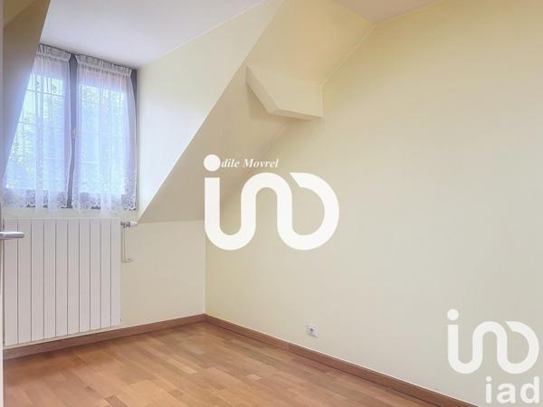 Maison traditionnelle 7 pièces de 140 m² à Le Plessis-Bouchard (95130)