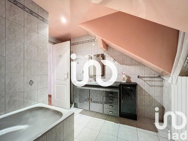 Maison traditionnelle 7 pièces de 140 m² à Le Plessis-Bouchard (95130)