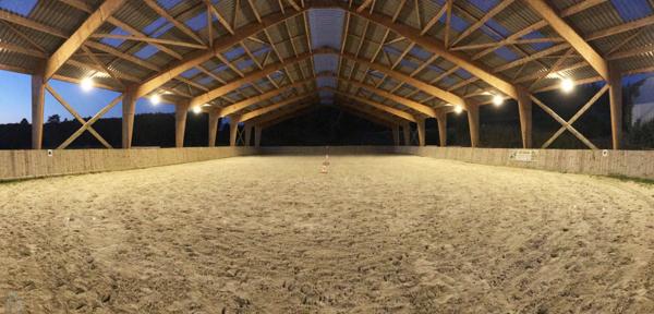 PROPRIETE EQUESTRE AVEC MAISON D’HABITATION ET 3 GITES INDEPENDANTS SUR 32 HA