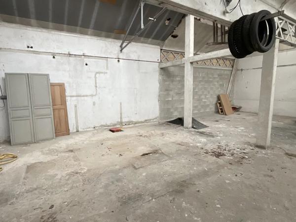 LOFT de 237m2 Brut, Garage, Patio à Réaliser