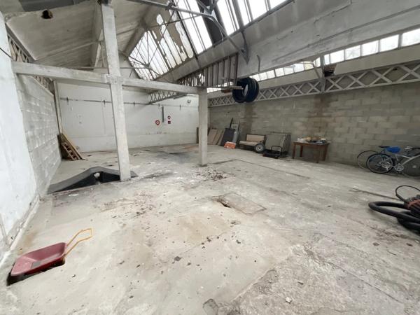 LOFT de 237m2 Brut, Garage, Patio à Réaliser