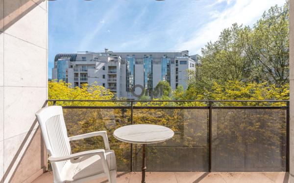 Appartement à vendre    3 pièces • 76,75 m2 Joinville-le-Pont