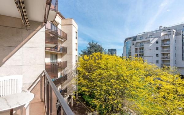 Appartement à vendre    3 pièces • 76,75 m2 Joinville-le-Pont