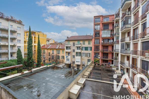Appartement à vendre 3 pièces 72 m² Nice