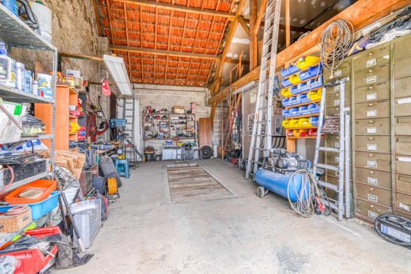 Christophe Michaudelle – EXCLUSIVITE - CAPIFRANCE vous propose proche de Meaux, à Chambry : Propriété 260 m² - ZONE UA - 10 pièces - 5 chambres - pièces d'eau - beau jardin plat et clos avec nombreux