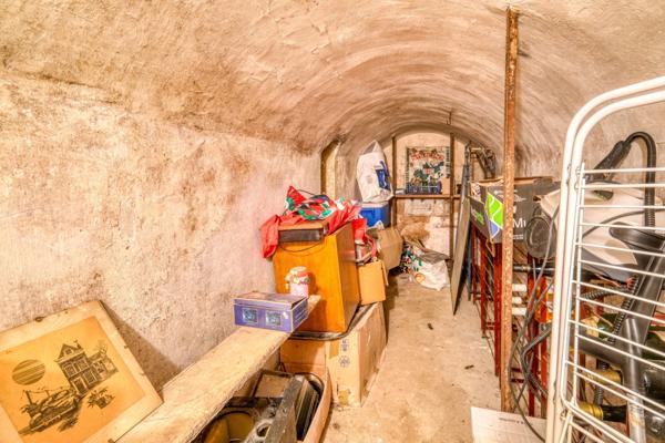 Christophe Michaudelle – EXCLUSIVITE - CAPIFRANCE vous propose proche de Meaux, à Chambry : Propriété 260 m² - ZONE UA - 10 pièces - 5 chambres - pièces d'eau - beau jardin plat et clos avec nombreux