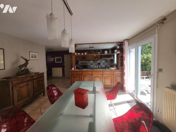 Maison dans hameau en campagne