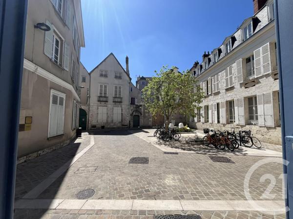 Immeuble à vendre  150 m2 CHARTRES - 28