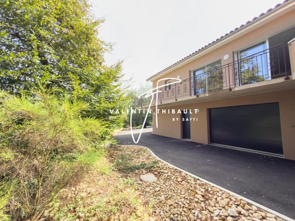 Saint-Benoît — Maison de plain-pied de 2025, 143 m² habitables et 150 m² à aménager