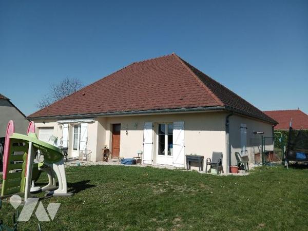 A VENDRE sur la commune de PINEY (10220), une maison individuelle de plain-pied, d'une surface ...