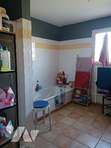 A VENDRE sur la commune de PINEY (10220), une maison individuelle de plain-pied, d'une surface ...