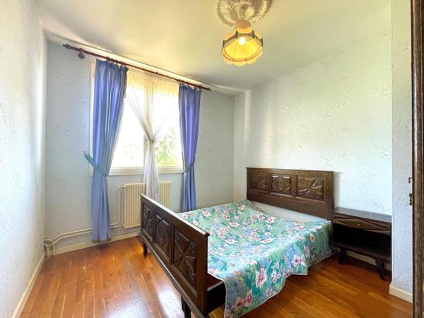 Maison mitoyenne avec terrasse et jardin