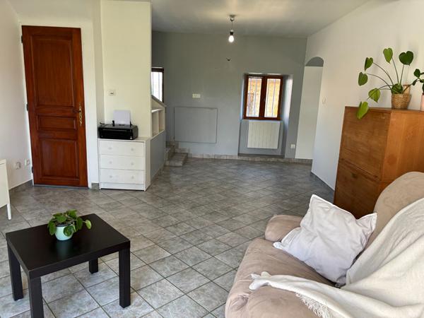 St Genix les Villages charmante dauphinoise sur large parcelle