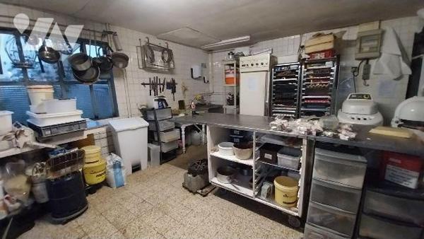 Immeuble à Vendre à Isbergues (62330) en Pas-de-Calais (62), Immeuble à usage de commerce (boul...